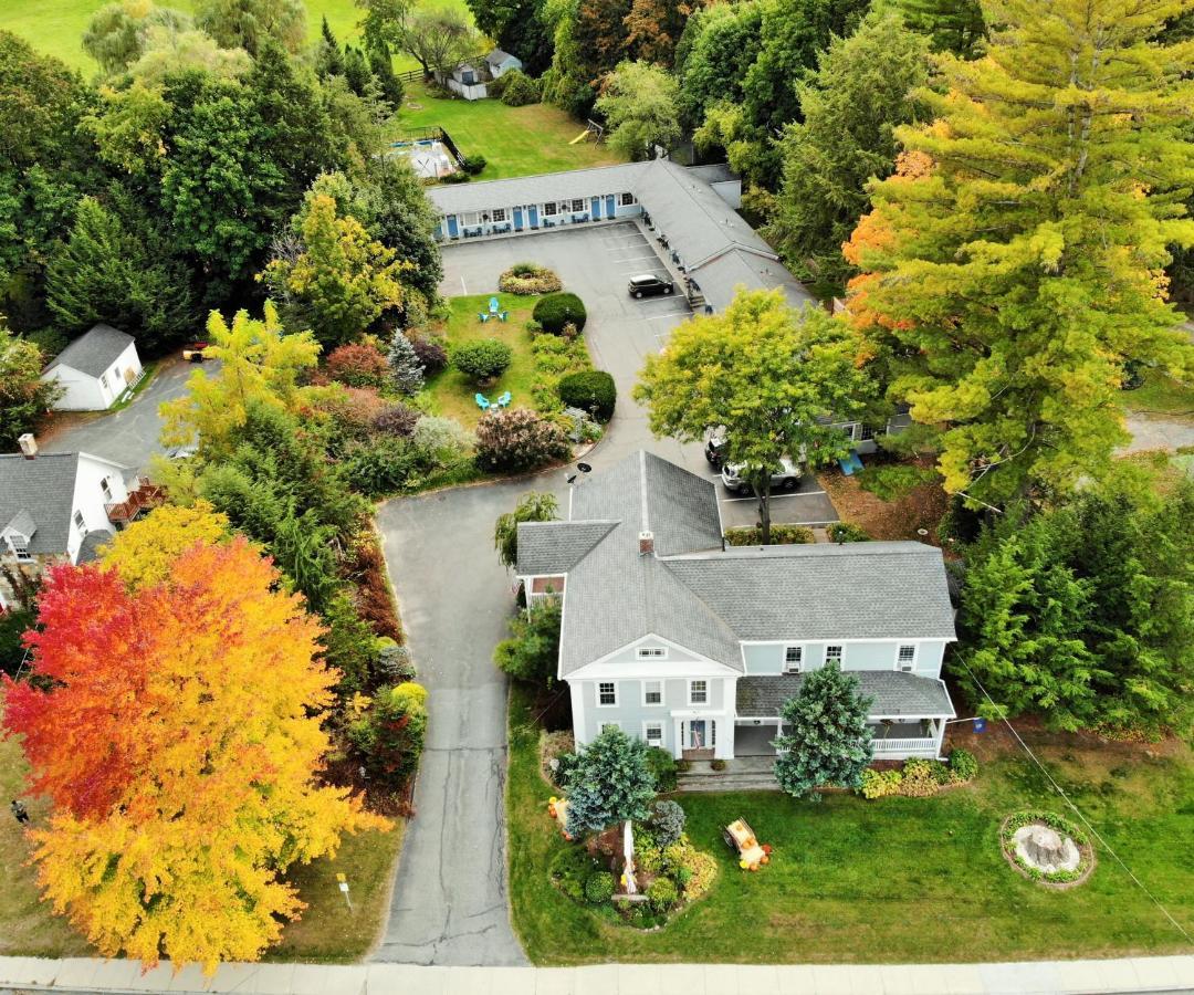 Maple Terrace Motel ウィリアムズタウン エクステリア 写真